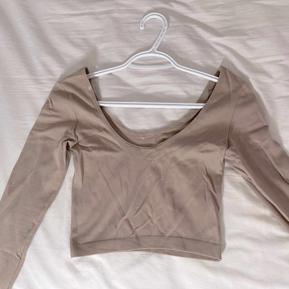 DYNAMITE beige seamless crop top
